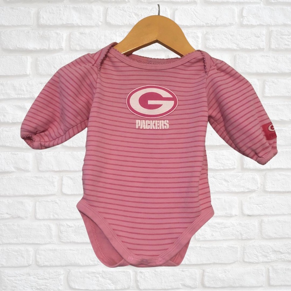 Green Bay Packers Pink Long Sleeve Infant Bodysuit, 3-6 months